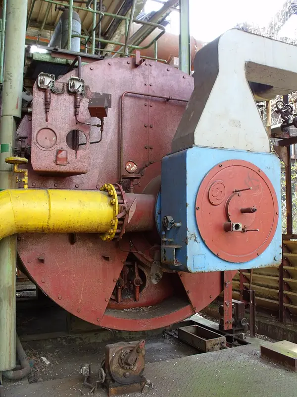 Caldeira industrial com queimador