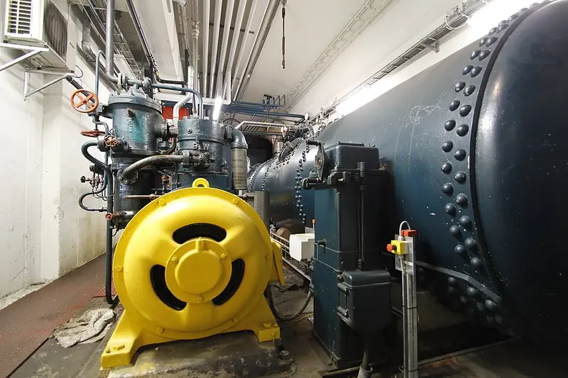 Compressor industrial com reservatório de ar