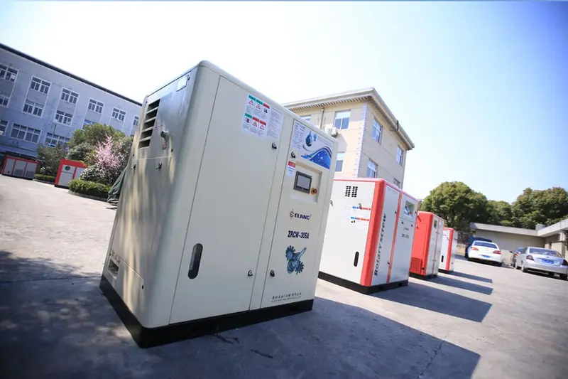 Compressores de ar de parafuso instalados lado a lado
