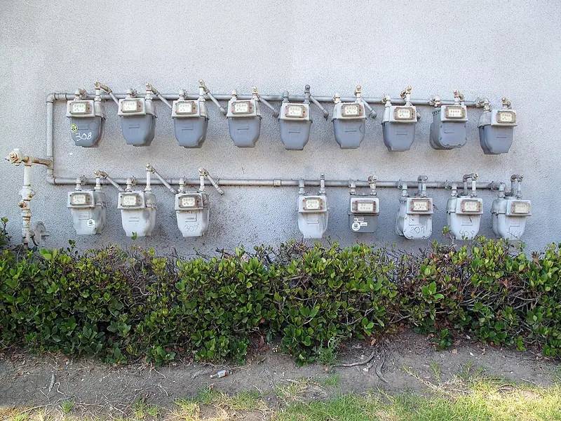 Conjunto de medidores de gás de um edifício residencial