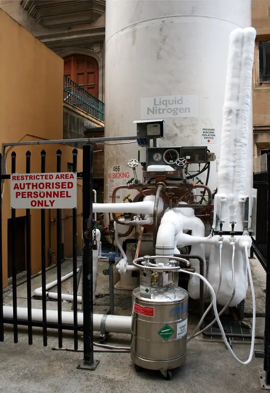 Tanque de nitrogênio líquido com vaporizador