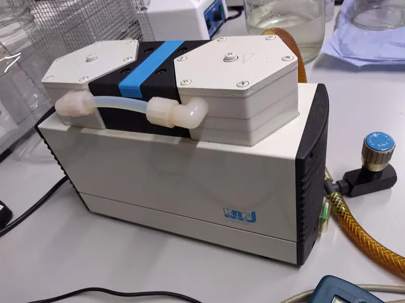 Bomba de vácuo de laboratório